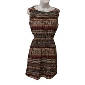 Feathers‎ dress